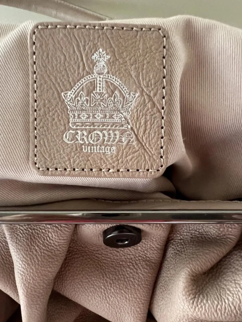 Crown Vintage Tan Leather Structureded Womens Handbag